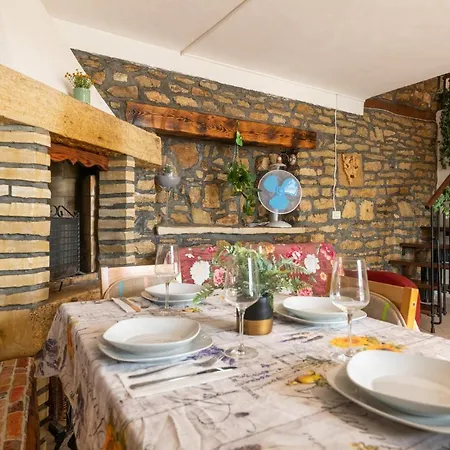 Larca Apartment *